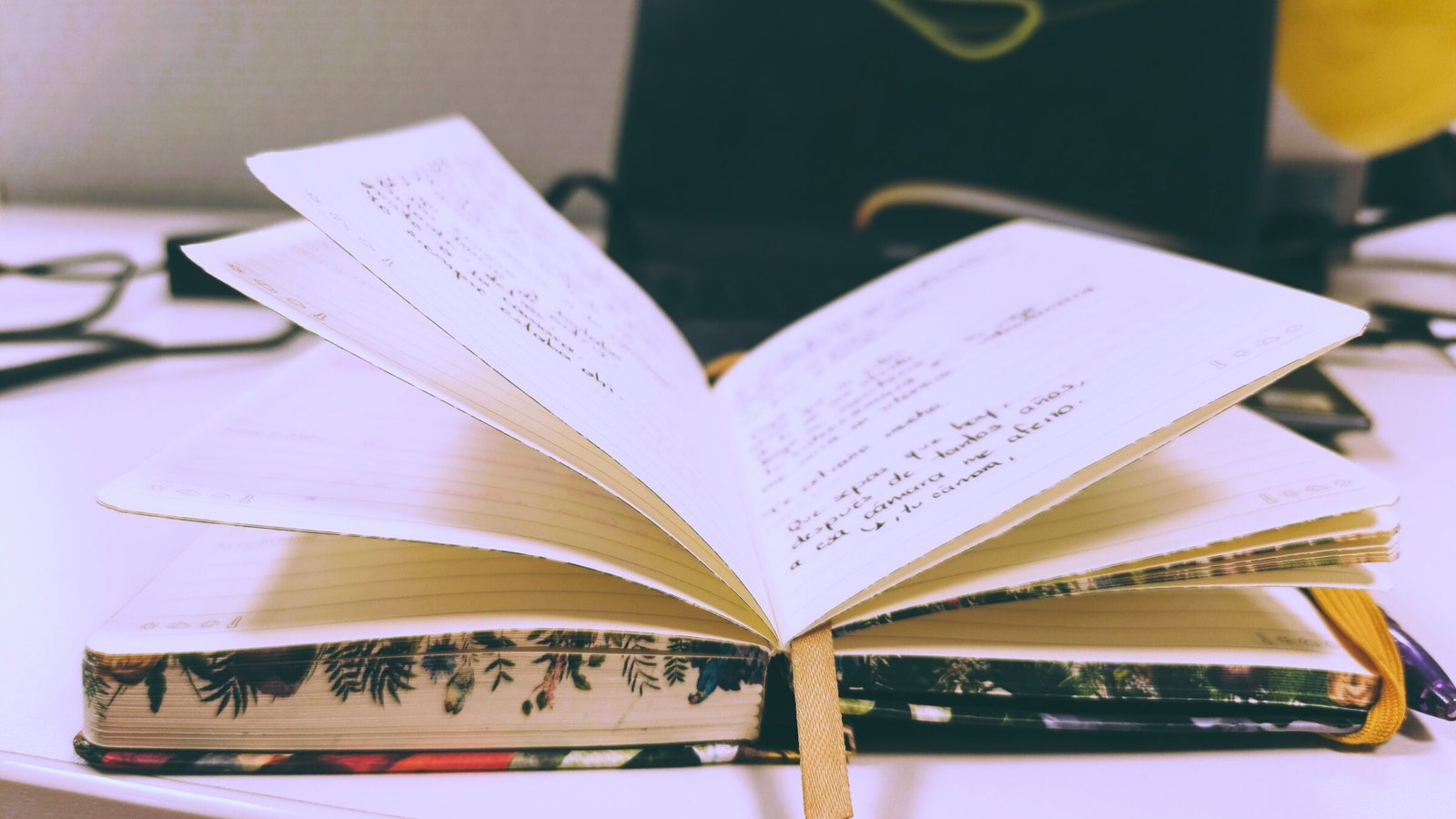 😯Me reté a mí misma a escribir un poema diario por una semana