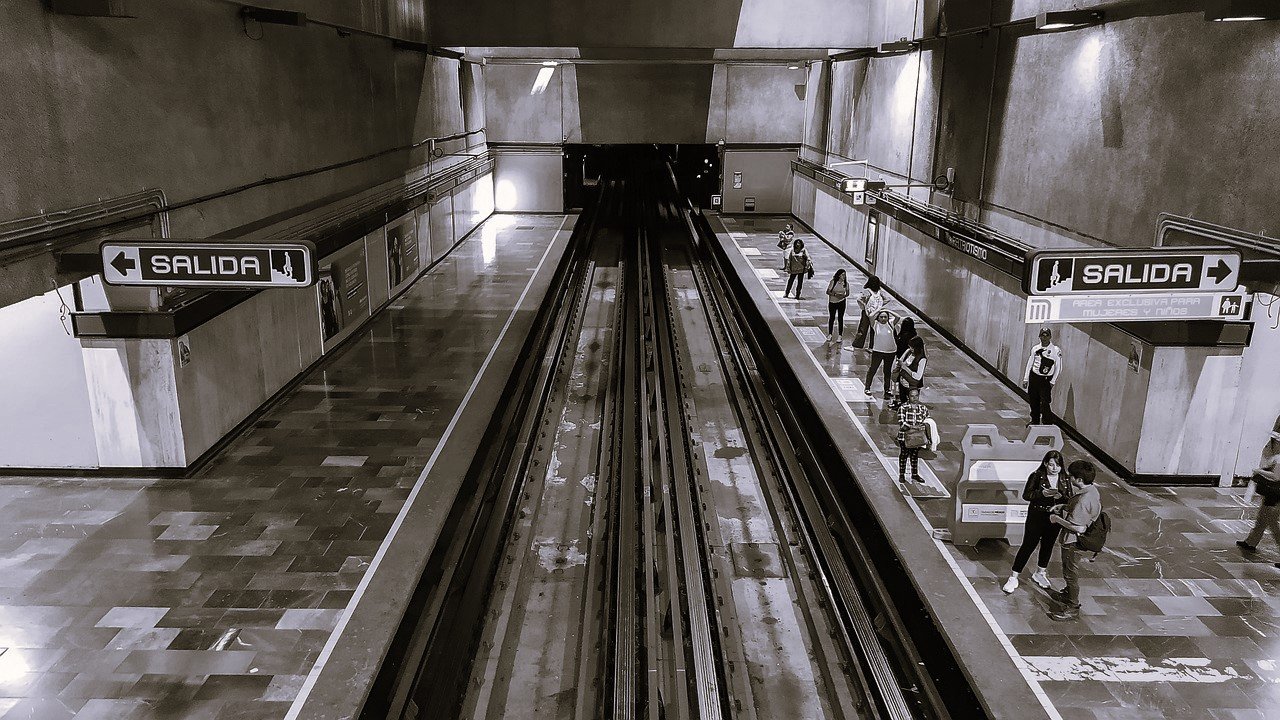 Alien Escritor: De piedras y estaciones